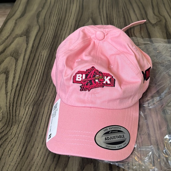 Bred Inc black Hollywood dad hat - Picture 1 of 4
